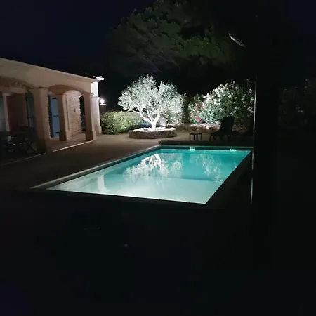 וילה Le Chardonneret *